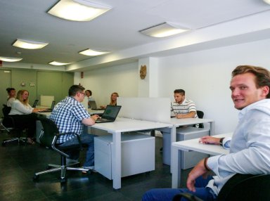 Socios del coworking Oficina 24 en Barcelona | Puestos de trabajo en centro de Barcelona Oficina 24